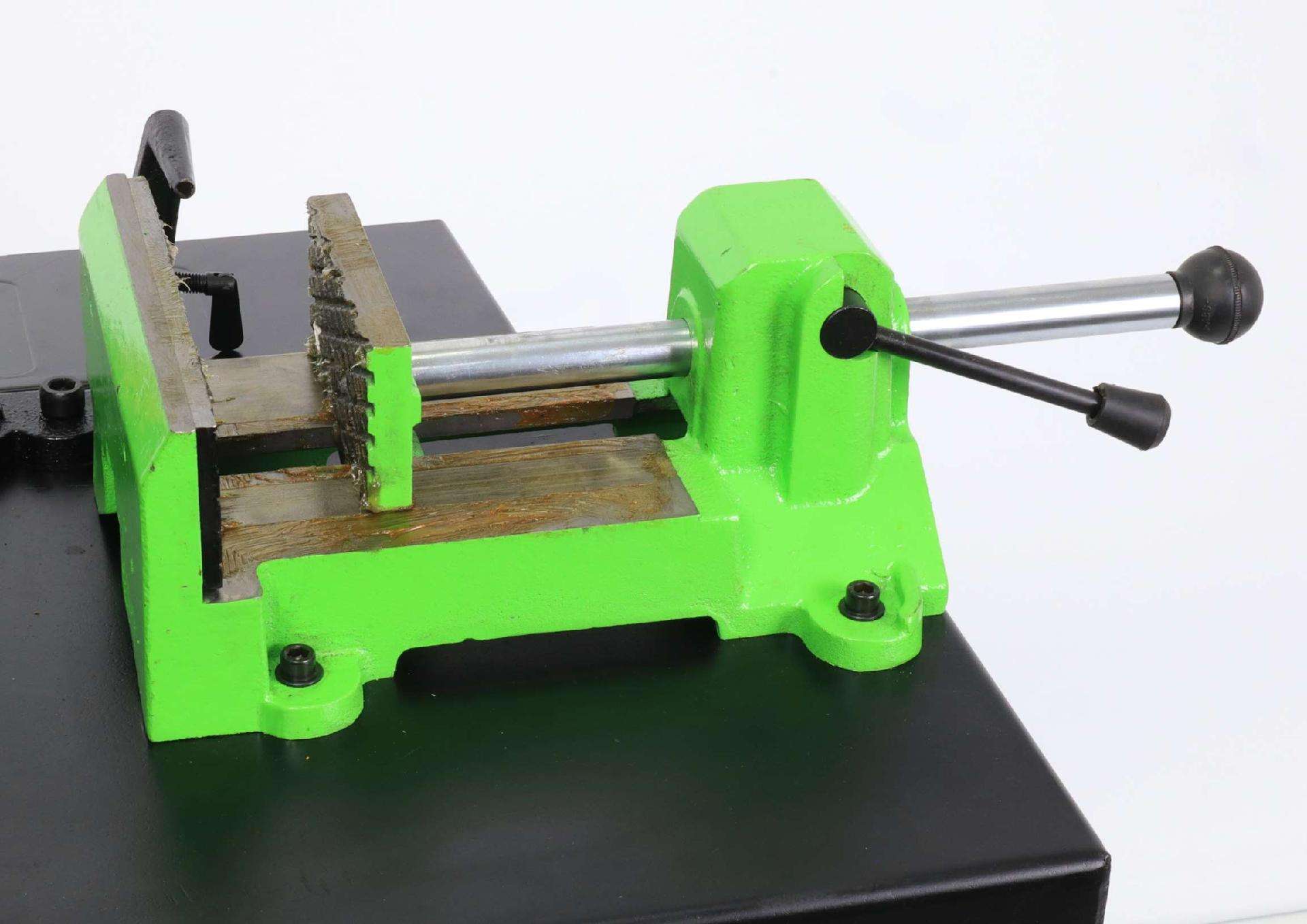 Serra de Fita, Corte de Metal, 550W refª 48817 SAURIUM