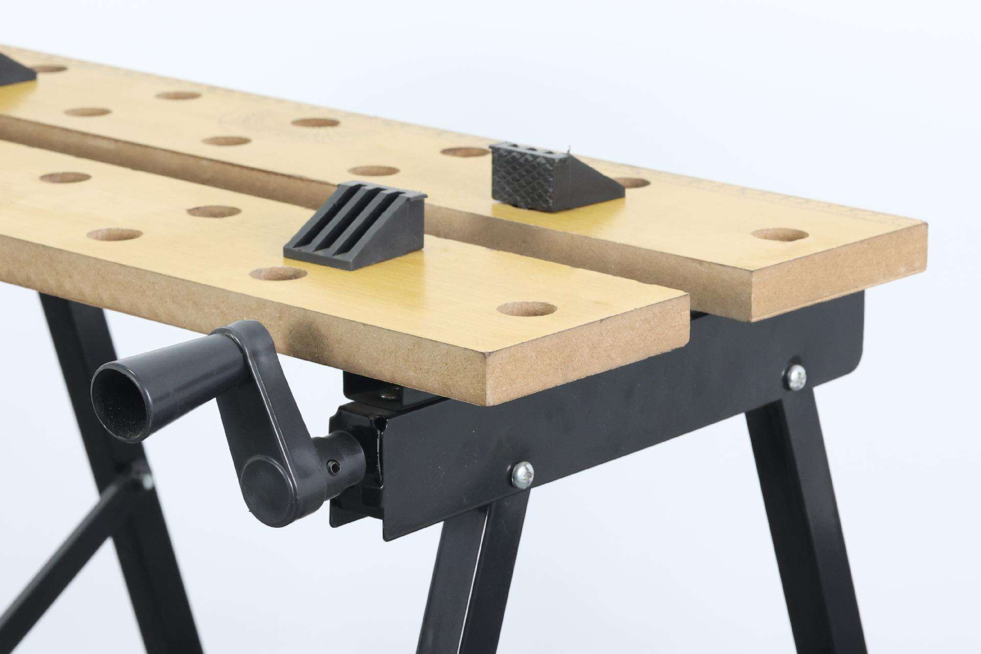 Mesa de Trabalho com Torno, 100Kg refª 48780 SAURIUM