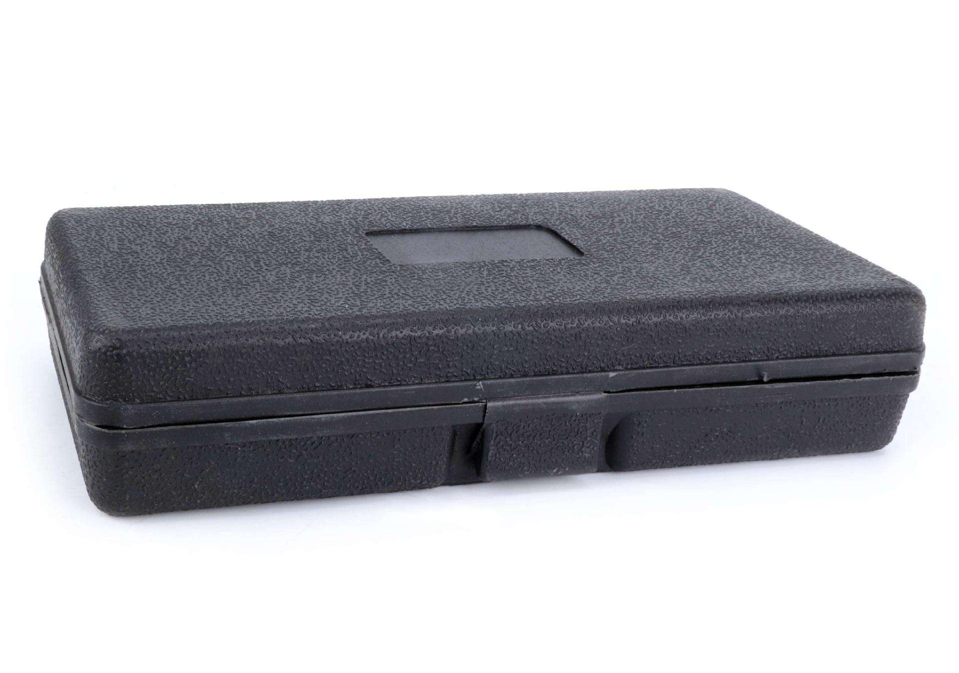 Brocas Craneanas, 15Un refª 48720 SAURIUM