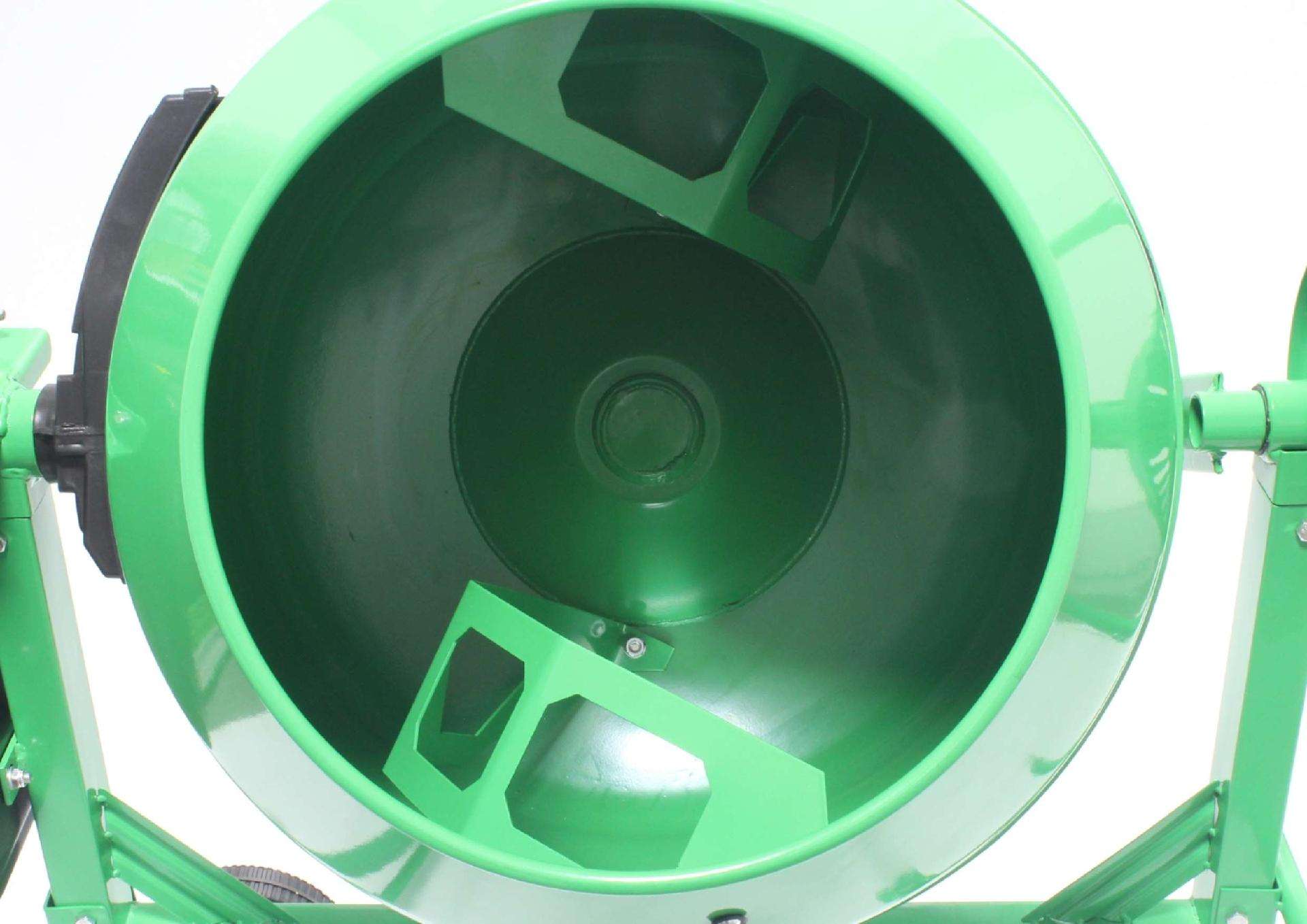 Betoneira 550W 140 L refª 48570 SAURIUM