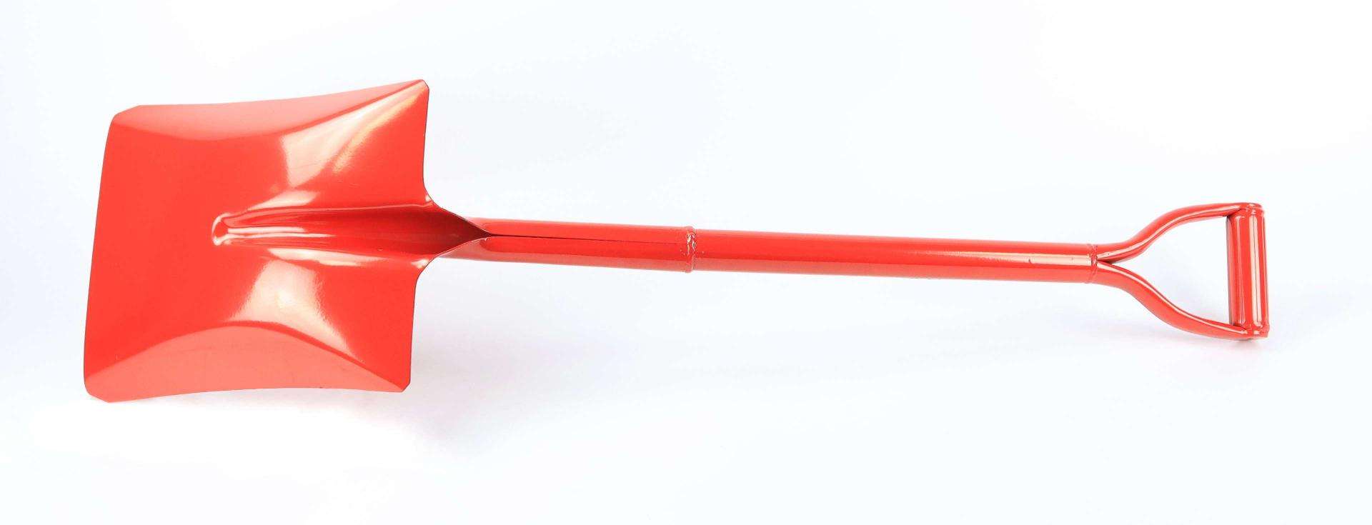 Pá Quadrada, Aço Temperado, Cabo de Metal D refª 48534 SAURIUM