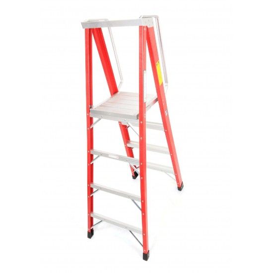 Escadote Eletricista, 4D, Fibra Vidro refª 10400 MADER Escadote Eletricista, 4D, Fibra Vidro refª 10400 MADER