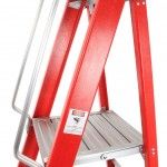Escadote Eletricista, 4D, Fibra Vidro refª 10400 MADER Escadote Eletricista, 4D, Fibra Vidro refª 10400 MADER