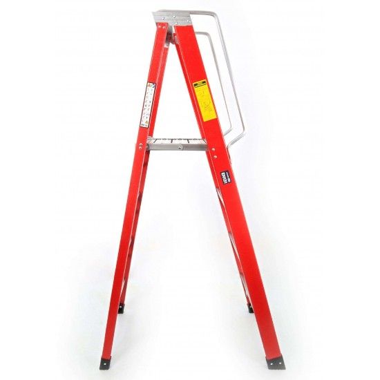 Escadote Eletricista, 4D, Fibra Vidro refª 10400 MADER Escadote Eletricista, 4D, Fibra Vidro refª 10400 MADER