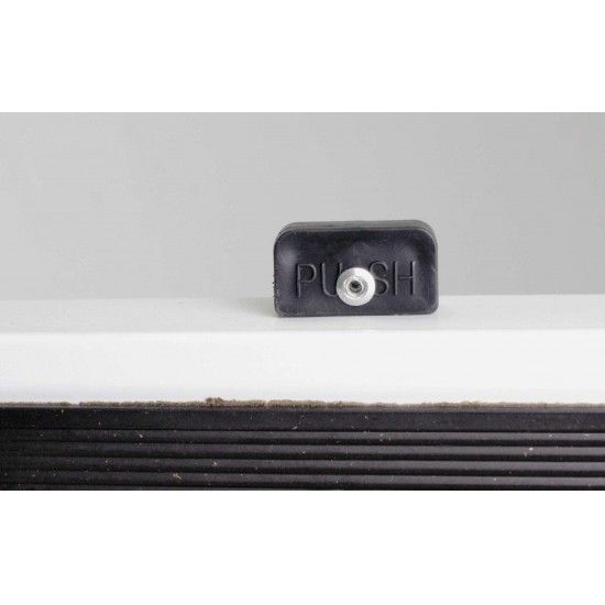 Escadote Aço com Borracha, 3D, 72cm refª 10071 MADER Escadote Aço com Borracha, 3D, 72cm refª 10071 MADER