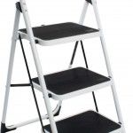 Escadote Aço com Borracha, 3D, 72cm refª 10071 MADER Escadote Aço com Borracha, 3D, 72cm refª 10071 MADER