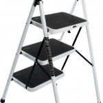 Escadote Aço com Borracha, 3D, 72cm refª 10071 MADER Escadote Aço com Borracha, 3D, 72cm refª 10071 MADER