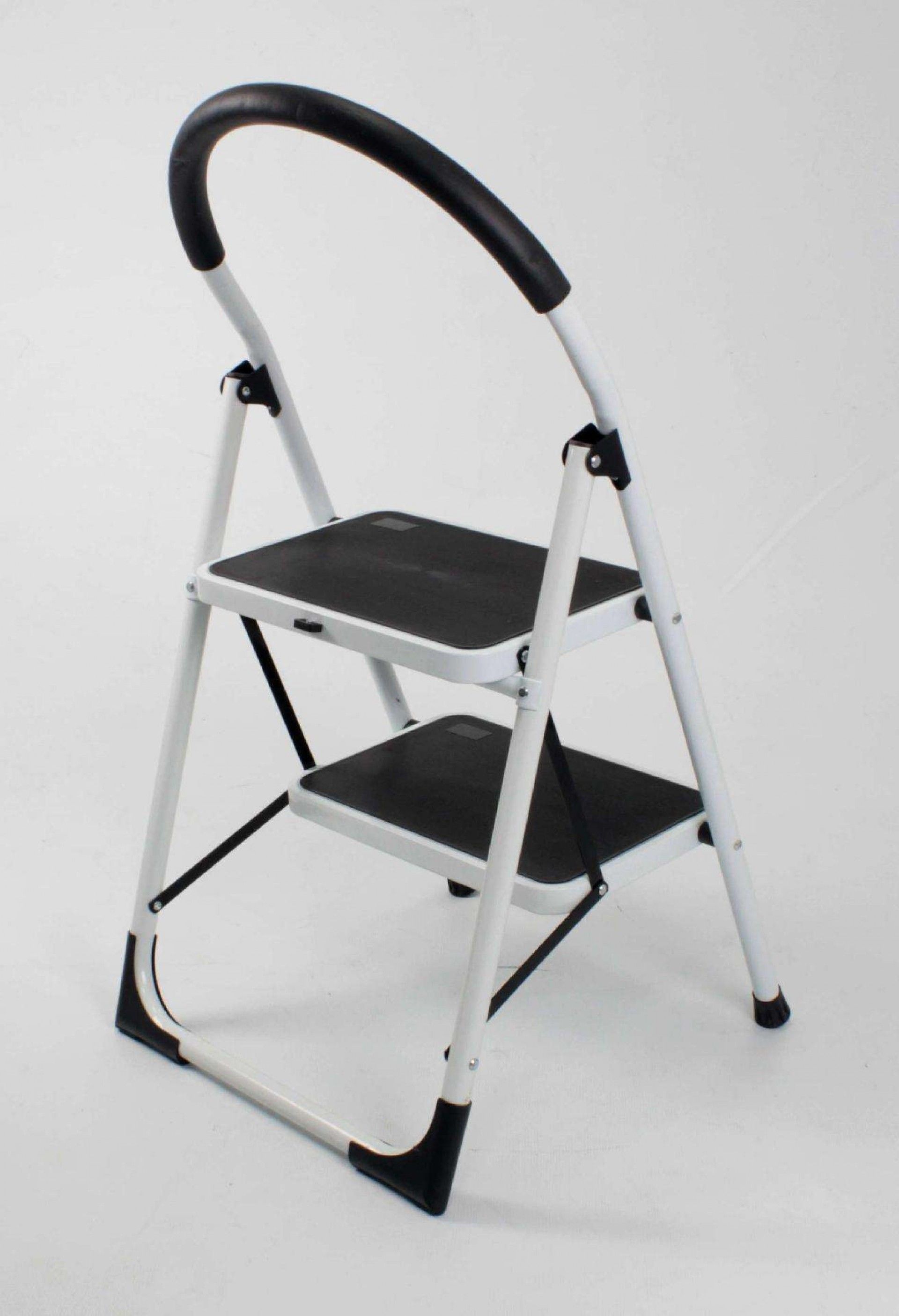 Escadote Aço com Borracha, 2D, 48cm refª 10070 MADER