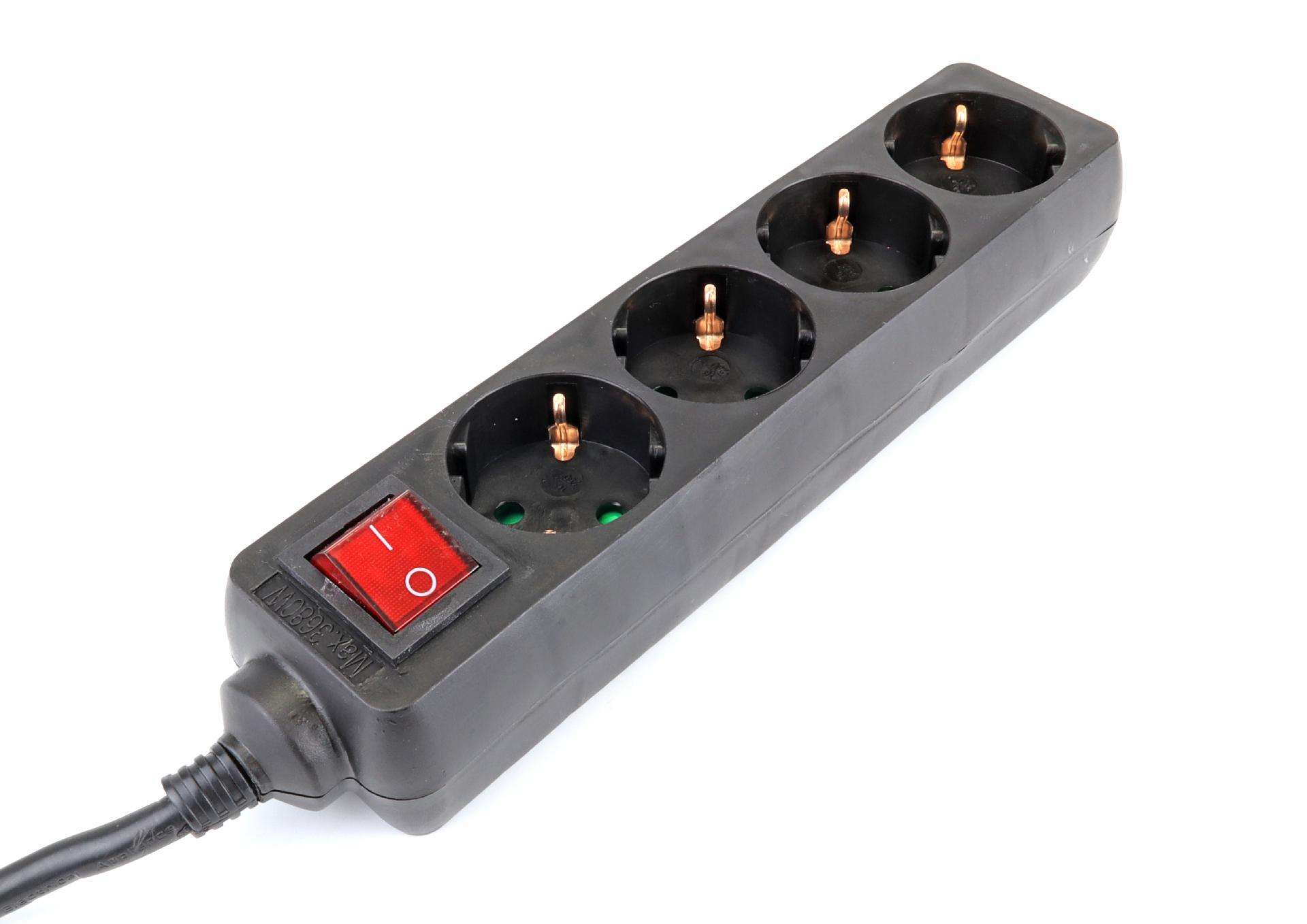 Extensão Elétrica, com Interruptor, Preta, 4 Tomadas, 1.5m, 3G x 1.5mm² refª 89348 MADER