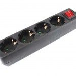 Extenso Eltrica, com Interruptor, Preta, 4 Tomadas, 1.5m, 3G x 1.5mm ref 89348 MADER
