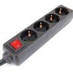 Extenso Eltrica, com Interruptor, Preta, 4 Tomadas, 1.5m, 3G x 1.5mm ref 89348 MADER