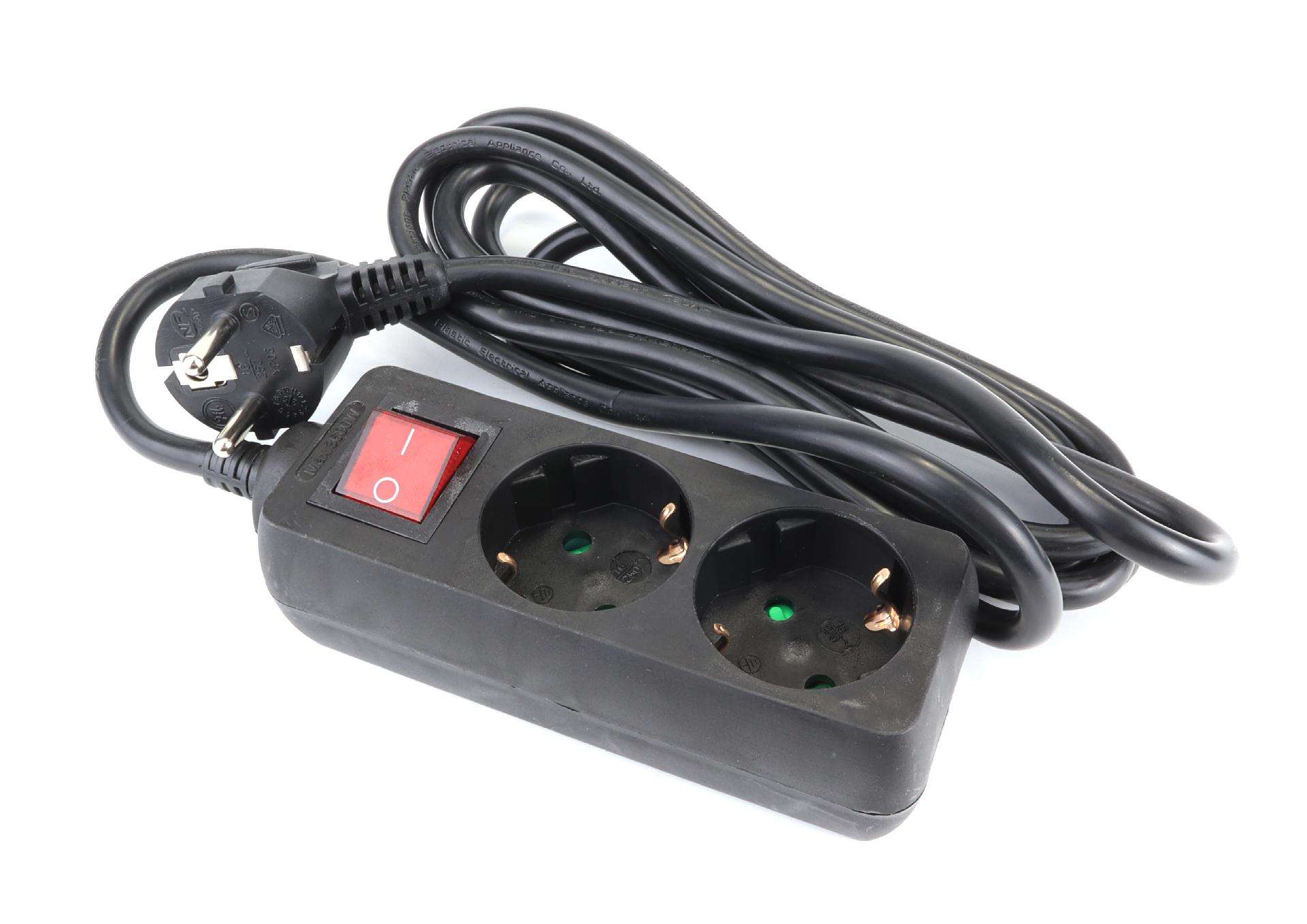 Extensão Elétrica, com Interruptor, Preta, 2 Tomadas, 3m, 3G x 1.5mm² refª 89342 MADER