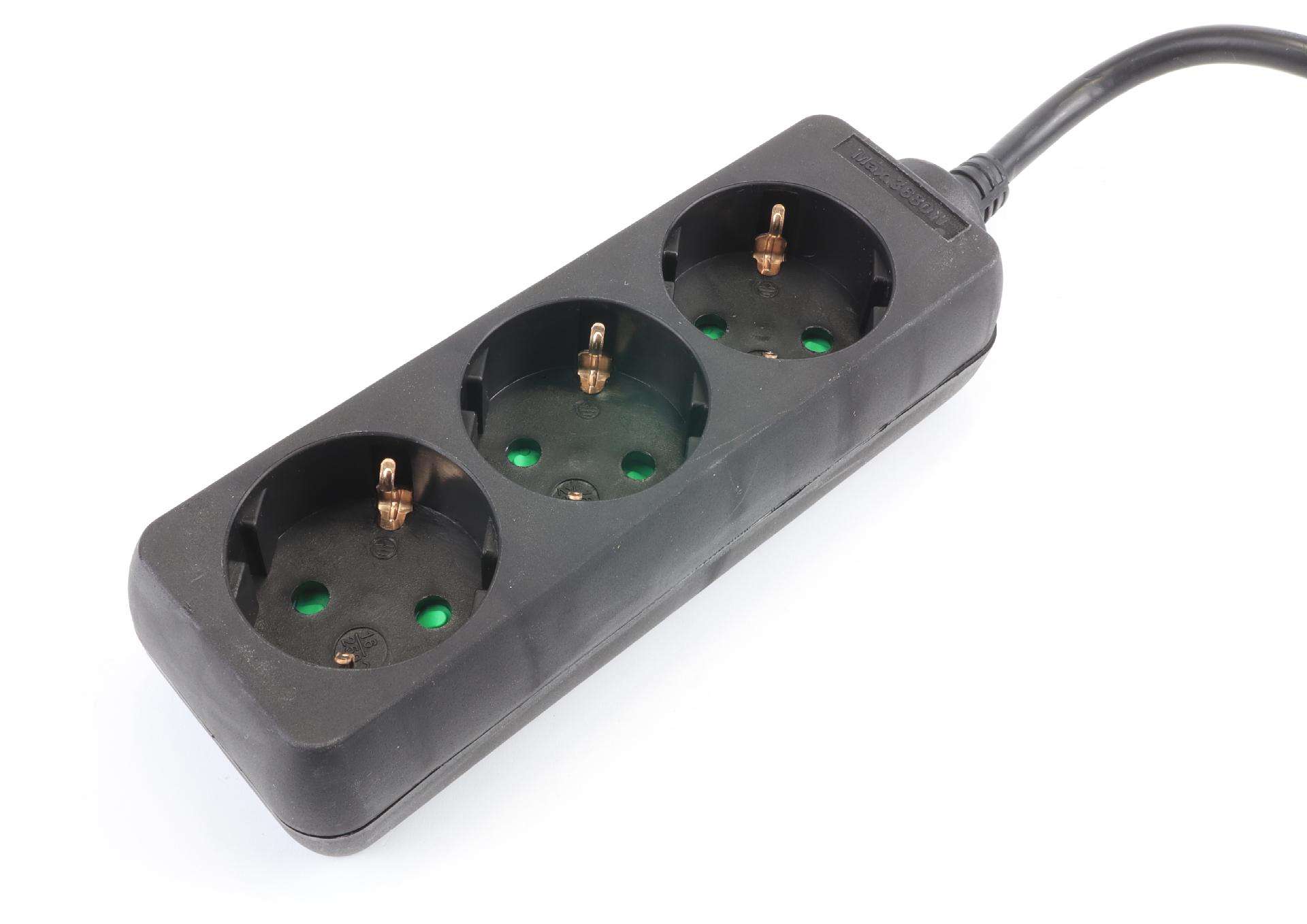 Extensão Elétrica, Preta, 3 Tomadas, 3m, 3G x 1.5mm² refª 89334 MADER