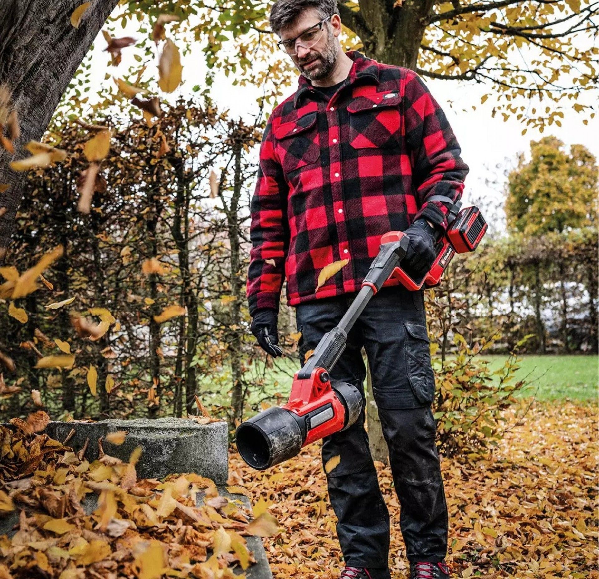 Soprador de folhas a bateria GP-LB 36/270 Li E BL-Solo (sem bateria) refª 3433570 Einhell