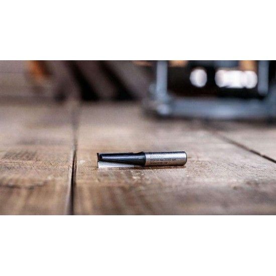 Fresa direita para tupia PRO, dois canais, � 5/8? x C 49/64?, encabadouro de 1/4? ref� 2608629688 BO