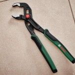 Alicate para bombas de gua de 250 mm ref 1600A032V9 BOSCH