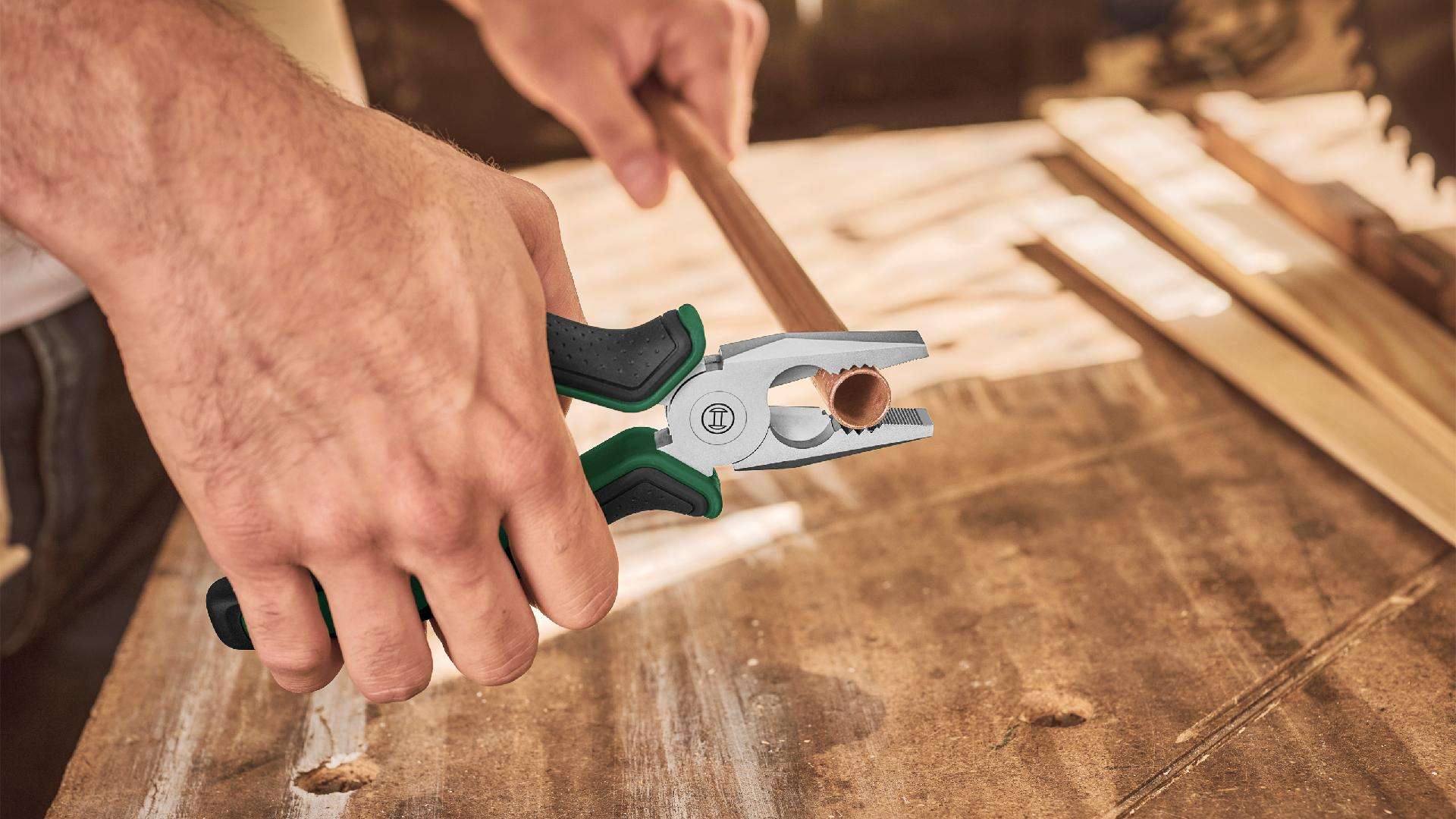 Kit Alicates 4pç refª 1600A02W7K BOSCH