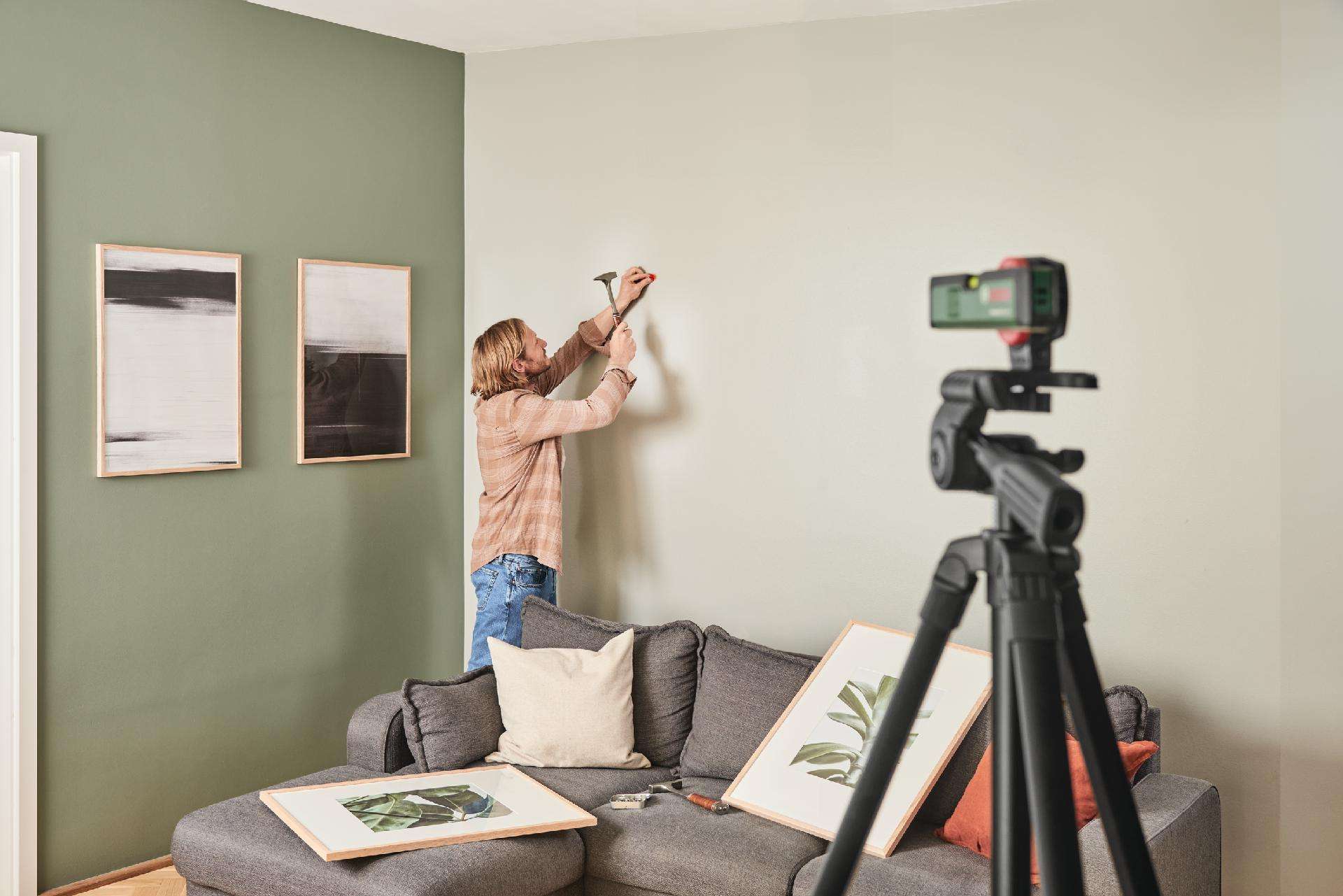 Nível laser de linhas UniversalWallLevel refª 0603663J00 BOSCH