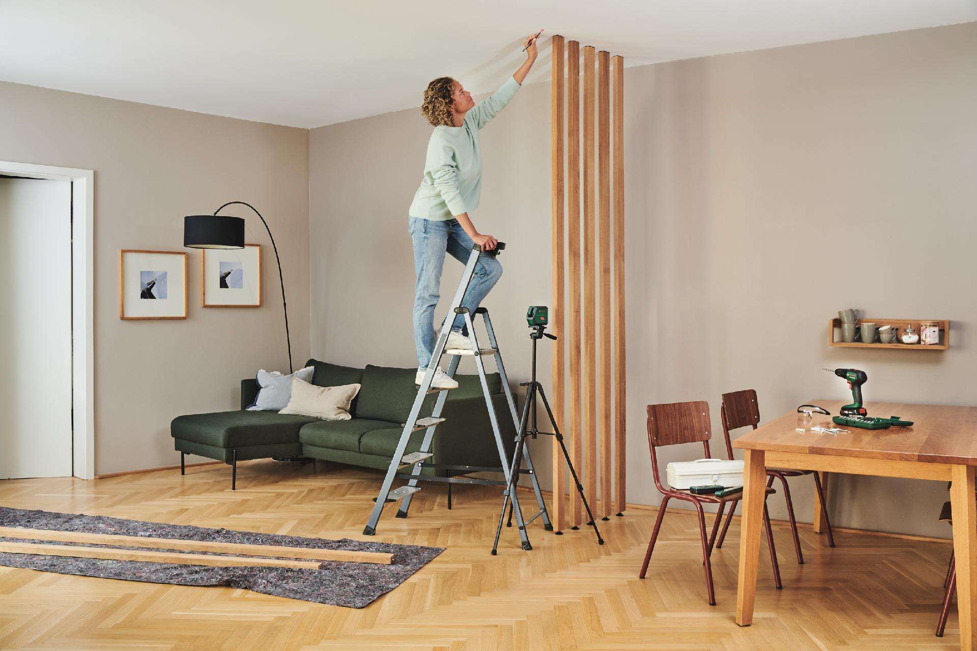 Laser de linhas cruzadas com função de prumo AdvancedLevel 2G refª 0603663G00 BOSCH