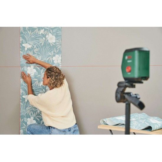 Laser de linhas cruzadas com função de prumo UniversalLevel 2 DIY refª 0603663F00 BOSCH Laser de linhas cruzadas com função de prumo UniversalLevel 2 DIY refª 0603663F00 BOSCH
