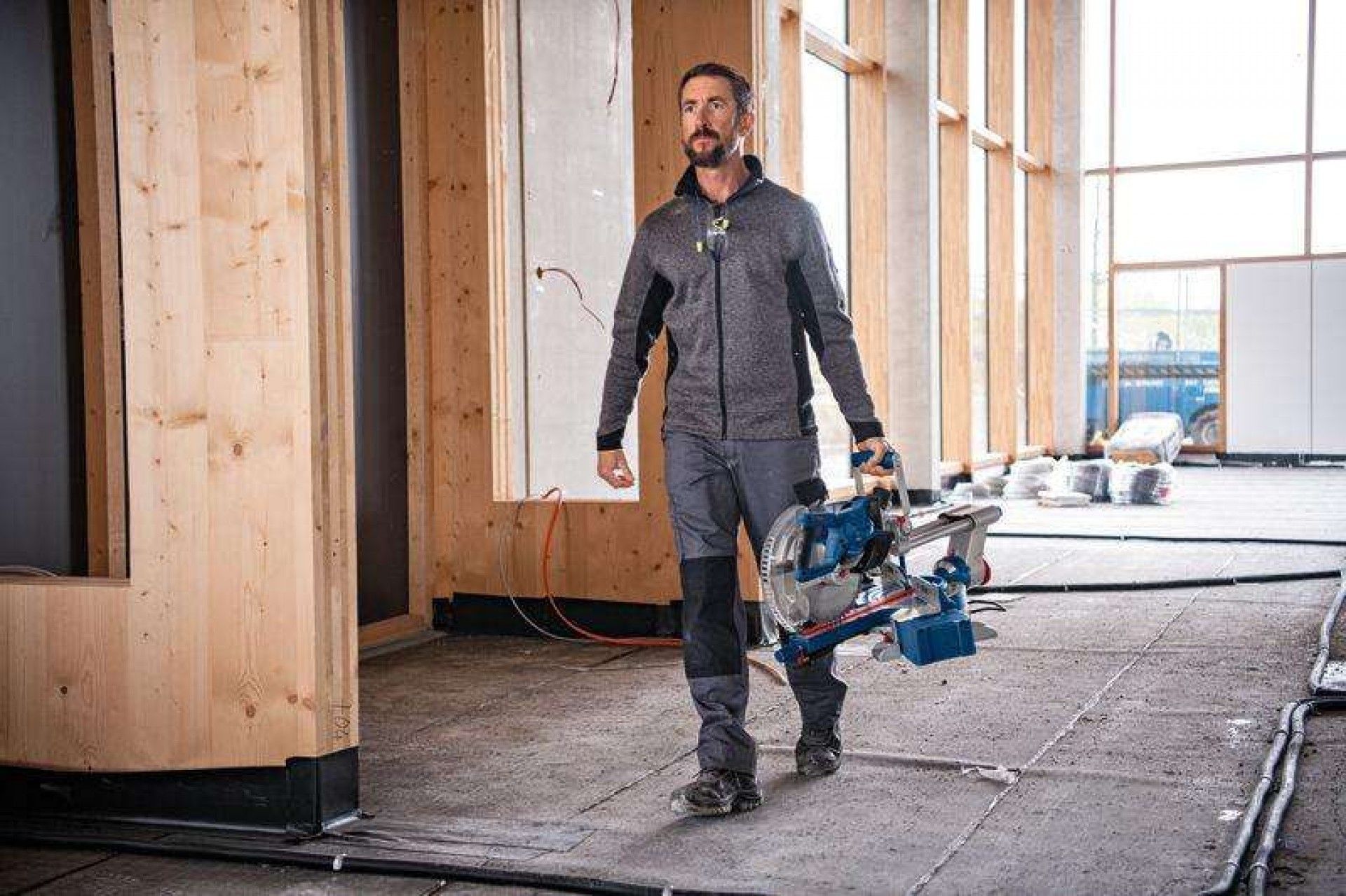 Serra meia esquadria sem fio BITURBO GCM 18V-254 D Professional refª 0601B51100 BOSCH