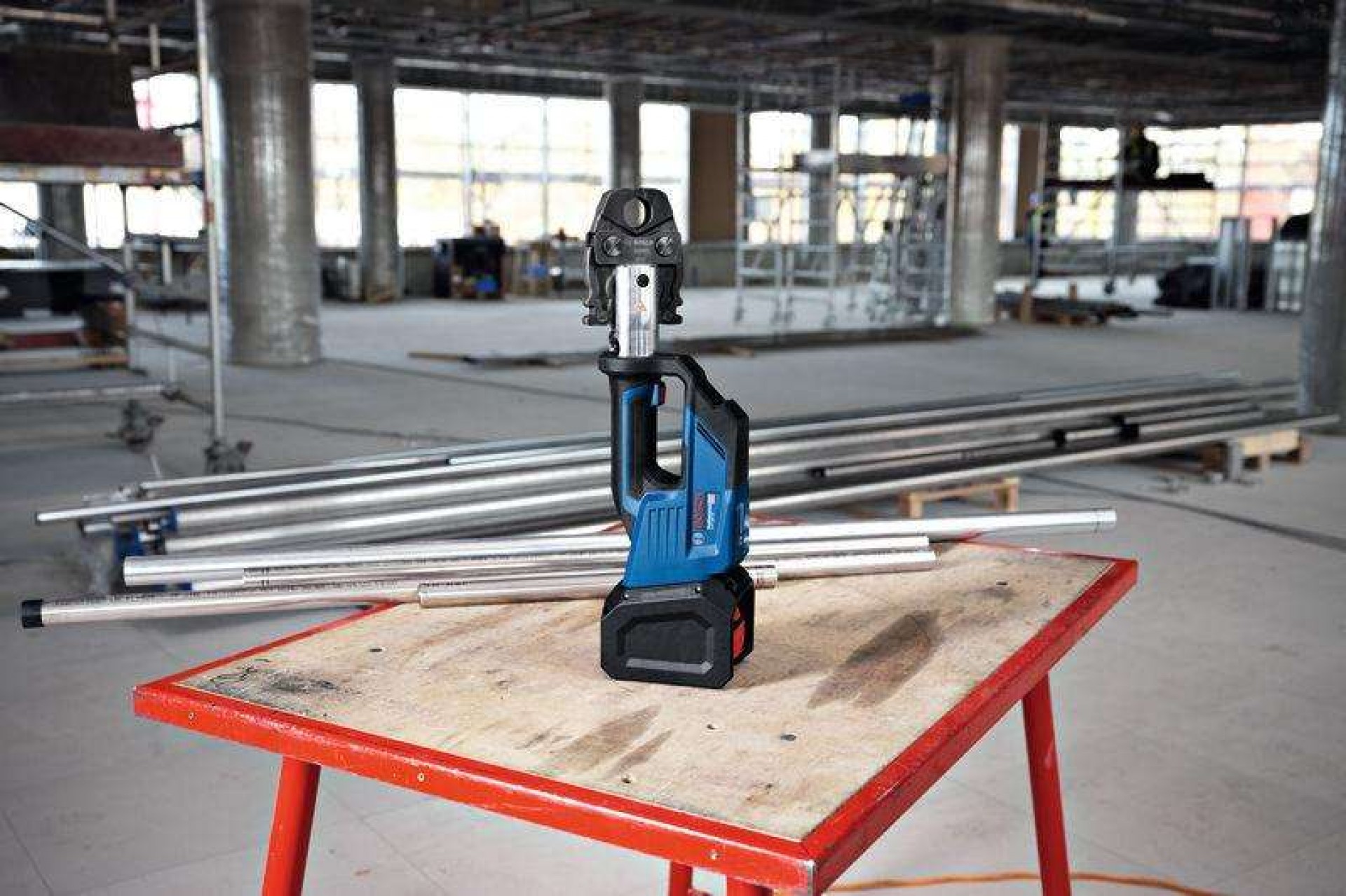 Ferramenta de prensagem sem fio GPT 18V-19 Professional refª 06019M2004 BOSCH