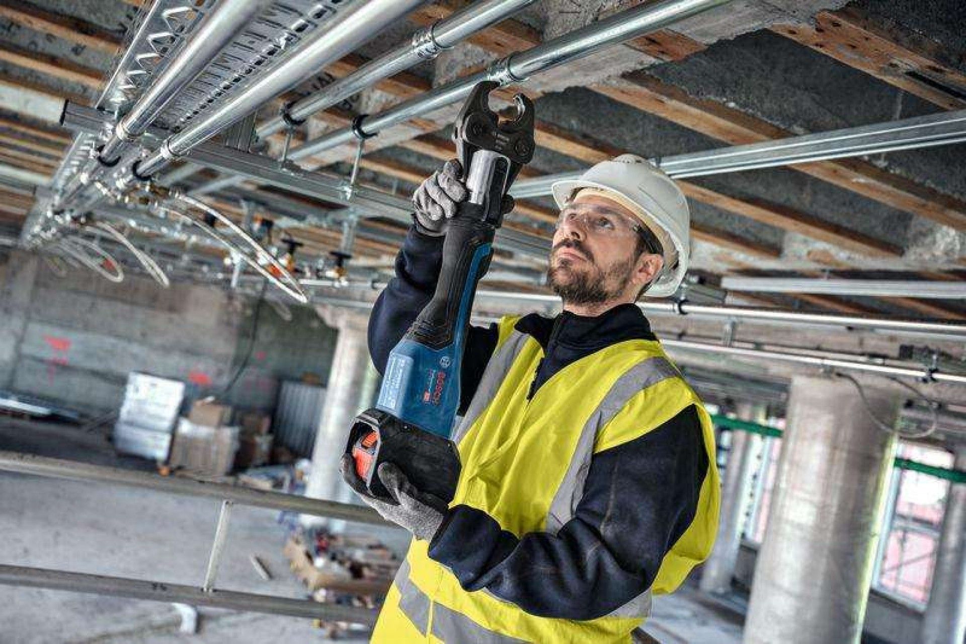 Ferramenta de prensagem sem fio GPT 18V-32 Professional refª 06019M2101 BOSCH