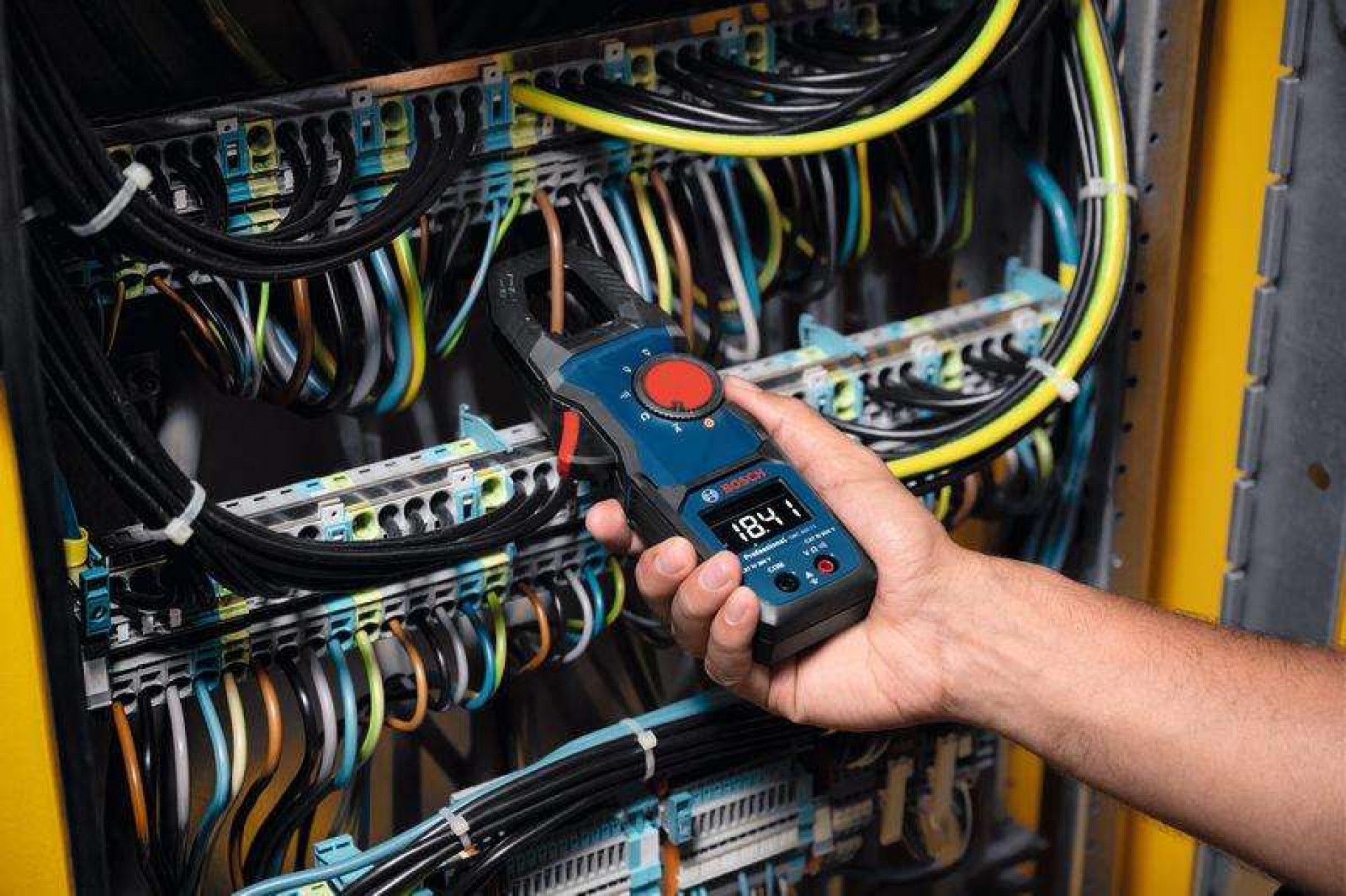 Pinça amperimétrica GMC 600-15 Professional + MH1 Professional refª 0601077601 BOSCH