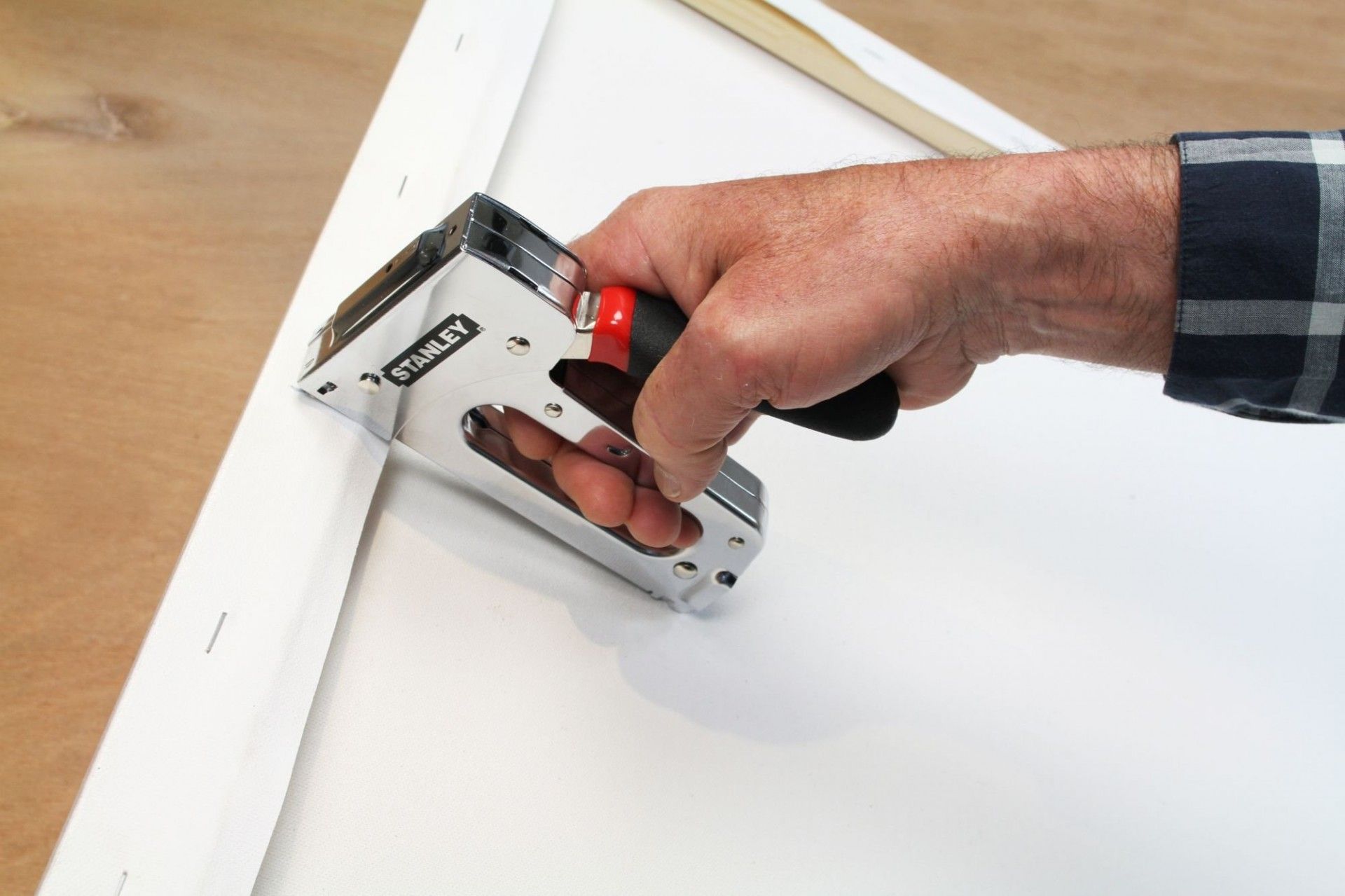 Agrafador TR120 3-EM-1 - para Agrafos , A, H, e brad - refª STHT6-70410 STANLEY