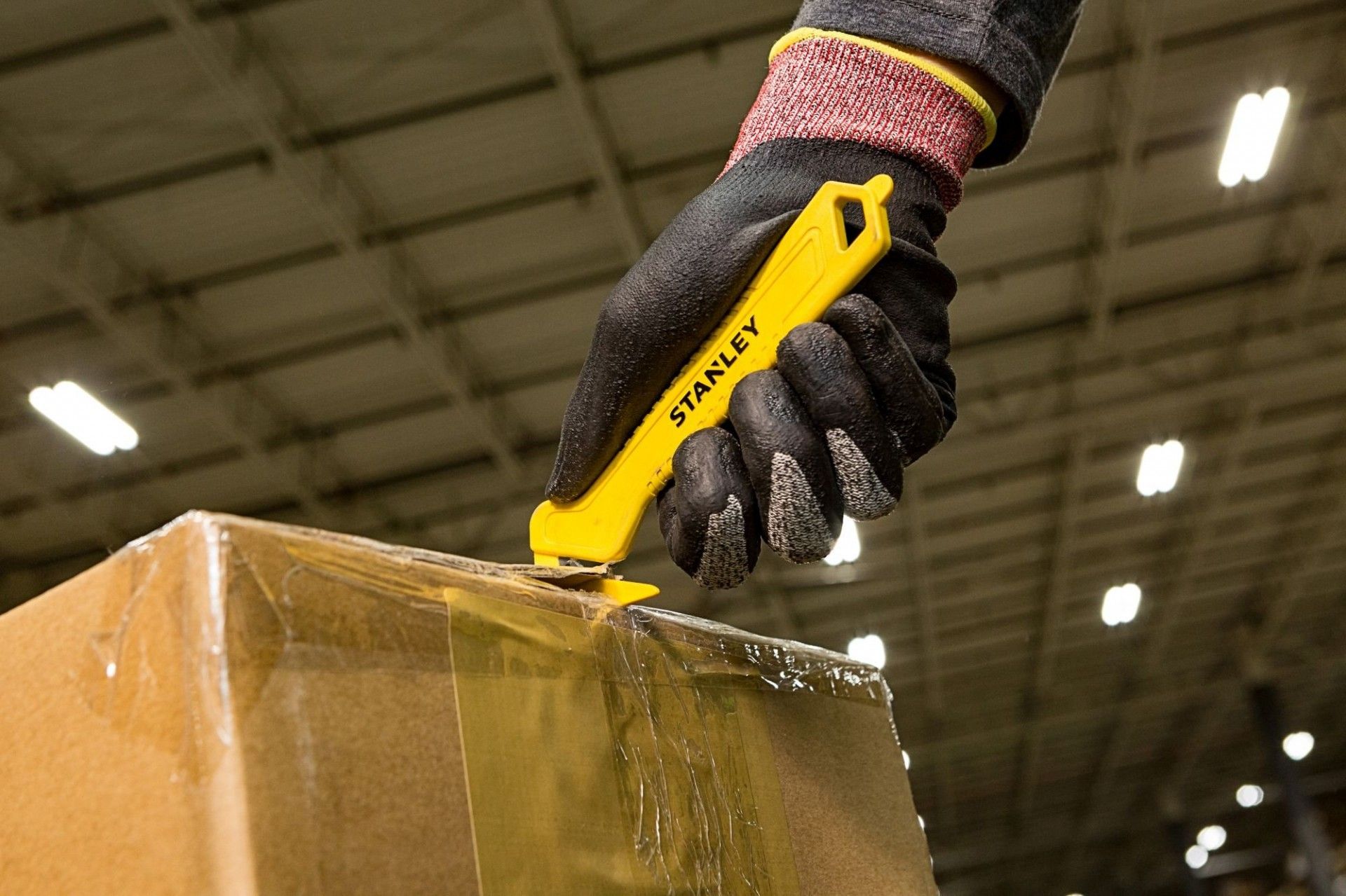 Cortador de embalagens de uma cara ? 10 unidades refª STHT10355-1 STANLEY