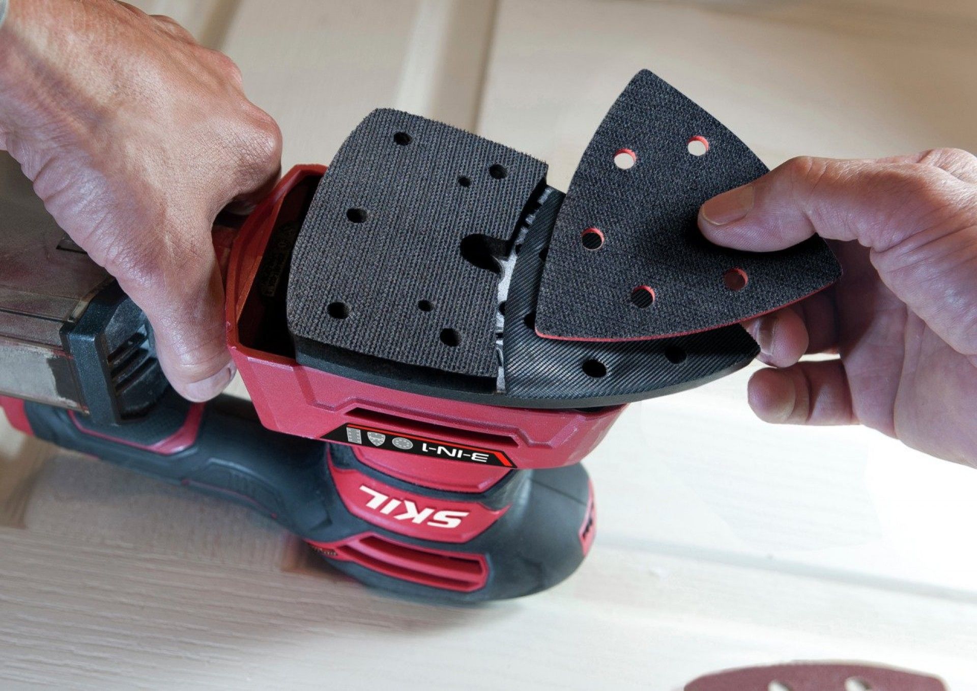 Lixadeira multifunções 7280 DA refª SR1E7280DA Skil