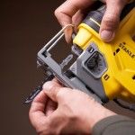 Serra vertical (Tico-Tico) V20 brushless ref SFMCS650B-XJ STANLEY