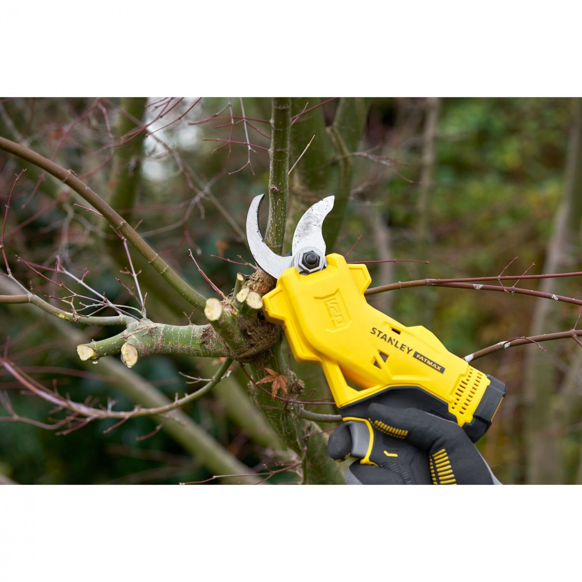 Tesoura de podar V20 solo refª SFMCPP32B-XJ STANLEY