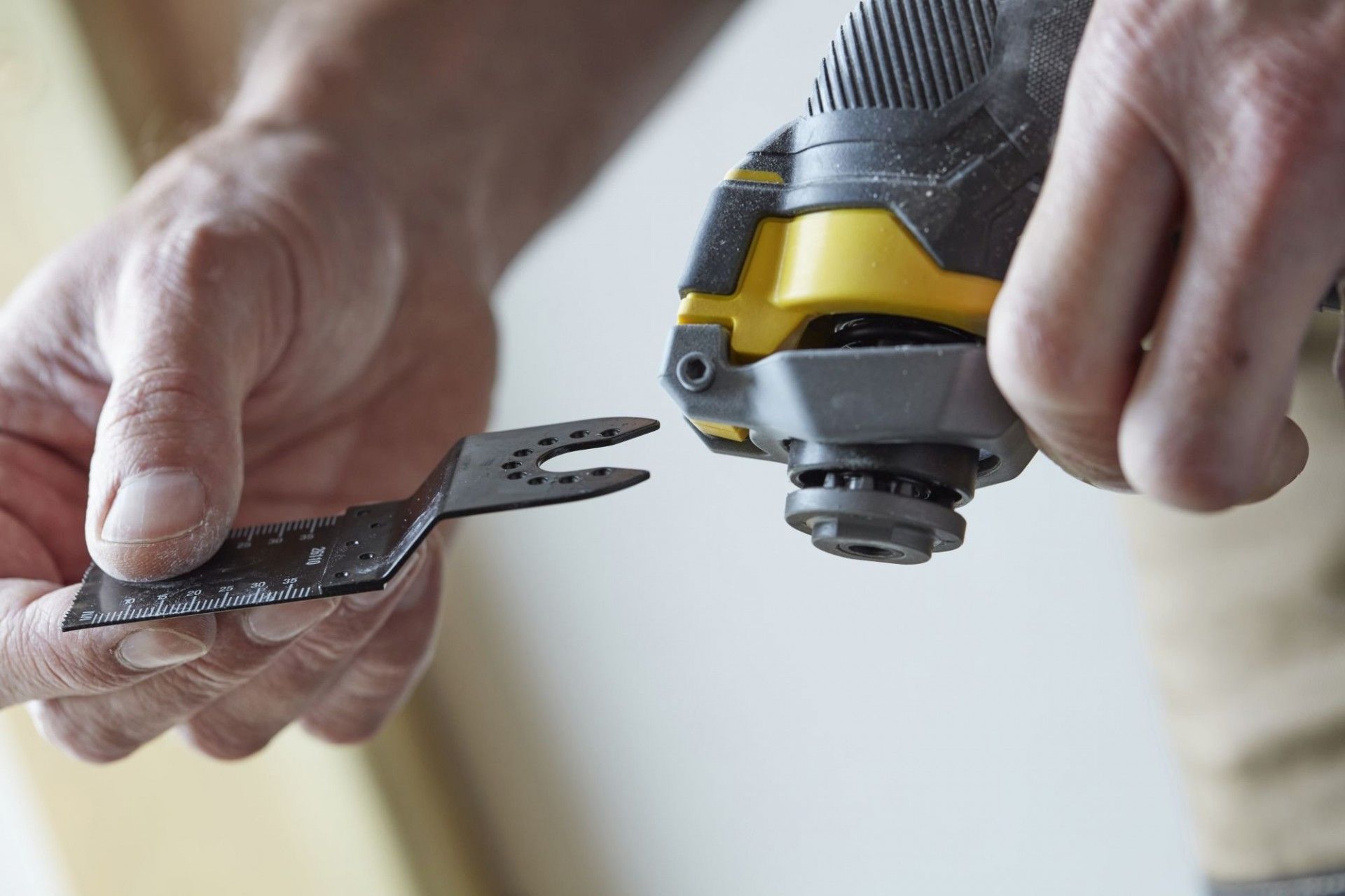 MULTIFUNÇÕES SFMCE500B-XJ 20V SOLO STANLEY