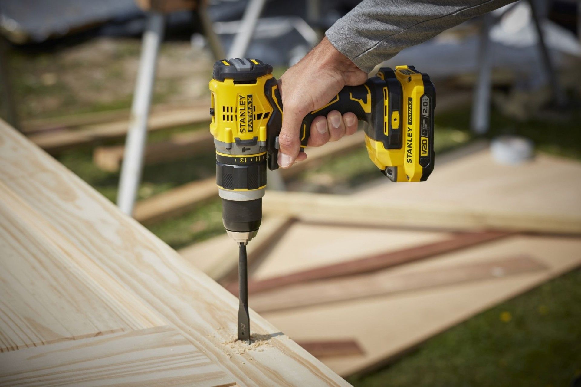 APARFUSADORA SFMCD721D2K-QW BL 20V 2x2.0AH STANLEY