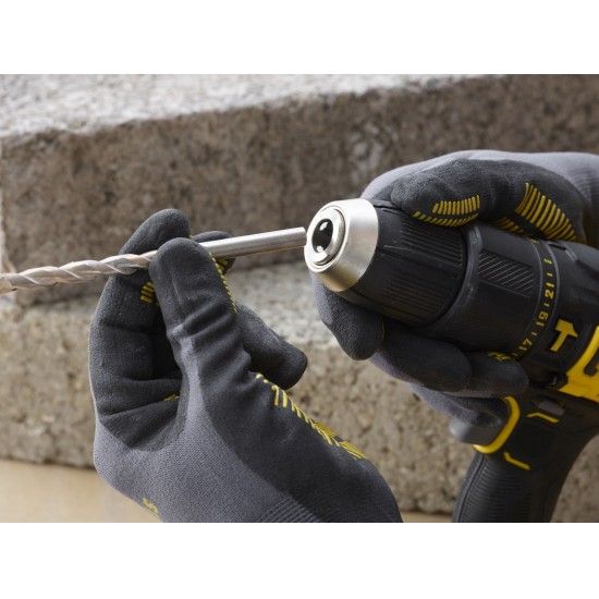 Aparafusadora SFMCD711D2F-QW 18v 2X2.0ah + 50 acessórios Stanley Aparafusadora SFMCD711D2F-QW 18v 2X2.0ah + 50 acessórios Stanley