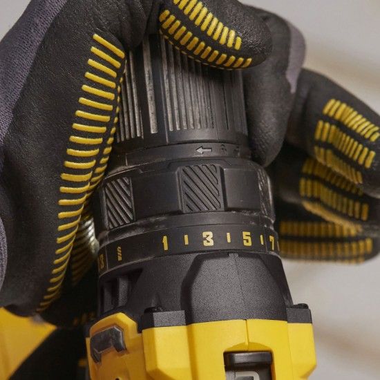 Aparafusadora V20 18V 50Nm com 2 baterias Li-Ion 1,5 Ah refª SFMCD700C2K-QW STANLEY Aparafusadora V20 18V 50Nm com 2 baterias Li-Ion 1,5 Ah refª SFMCD700C2K-QW STANLEY