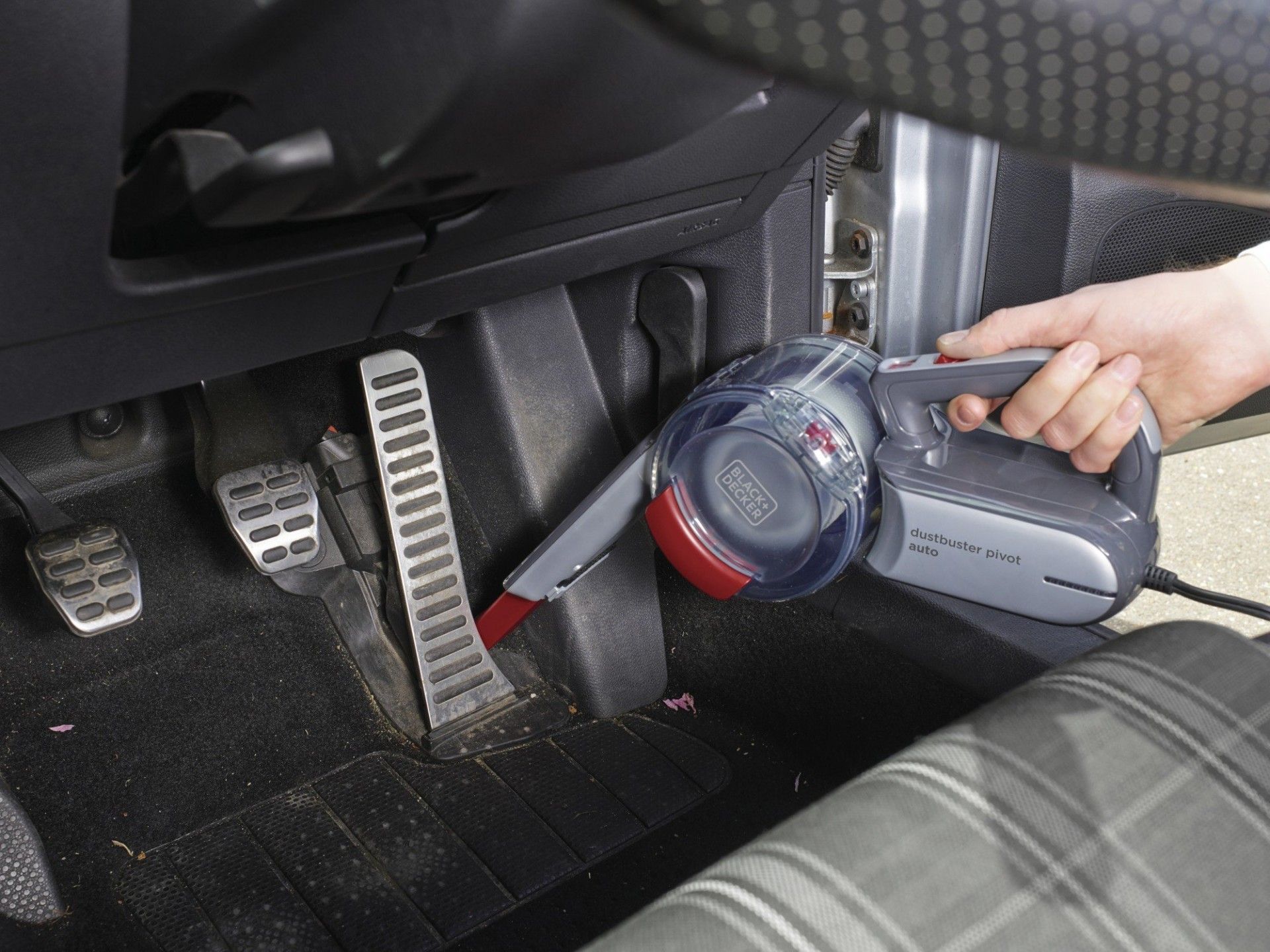 Aspirador de Carro Pivot® 12V refª PV1200AV BLACK DECKER