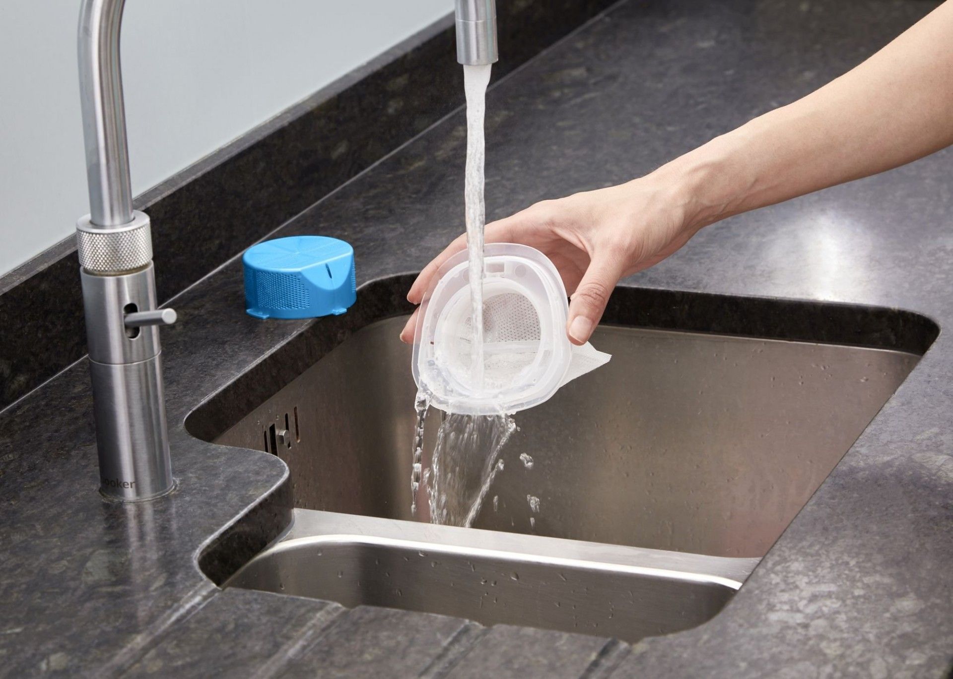 Mini-aspirador de Mão Dustbuster Lítio 7,2V refª NVC215WA BLACK DECKER