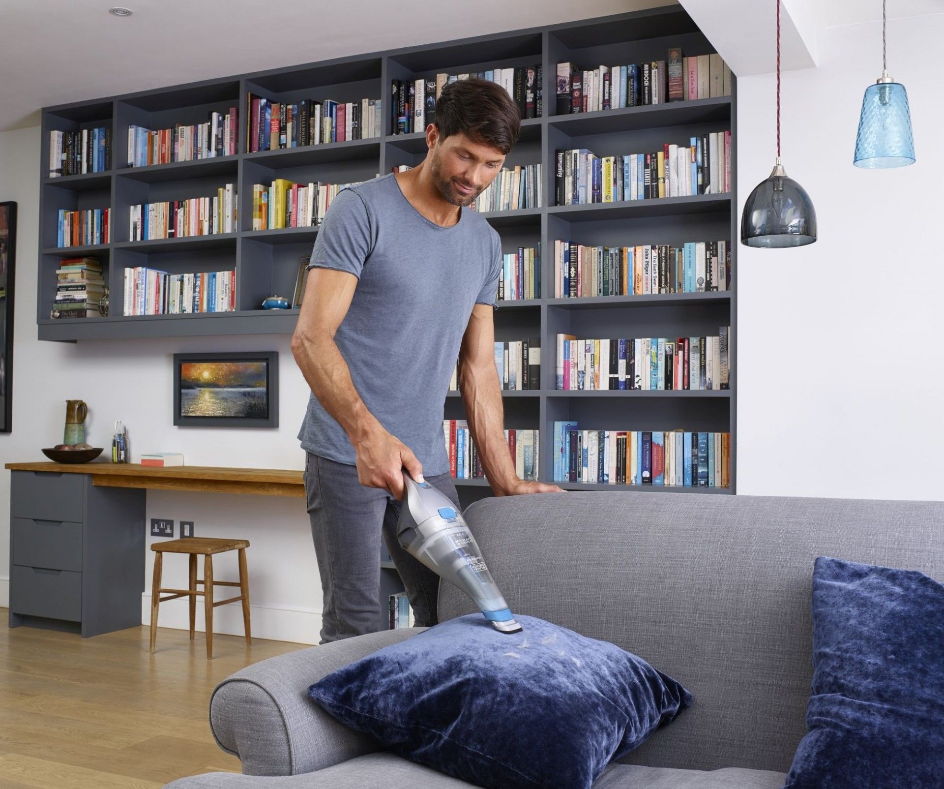 Mini-aspirador de Mão Dustbuster Lítio 7,2V refª NVC215WA BLACK DECKER