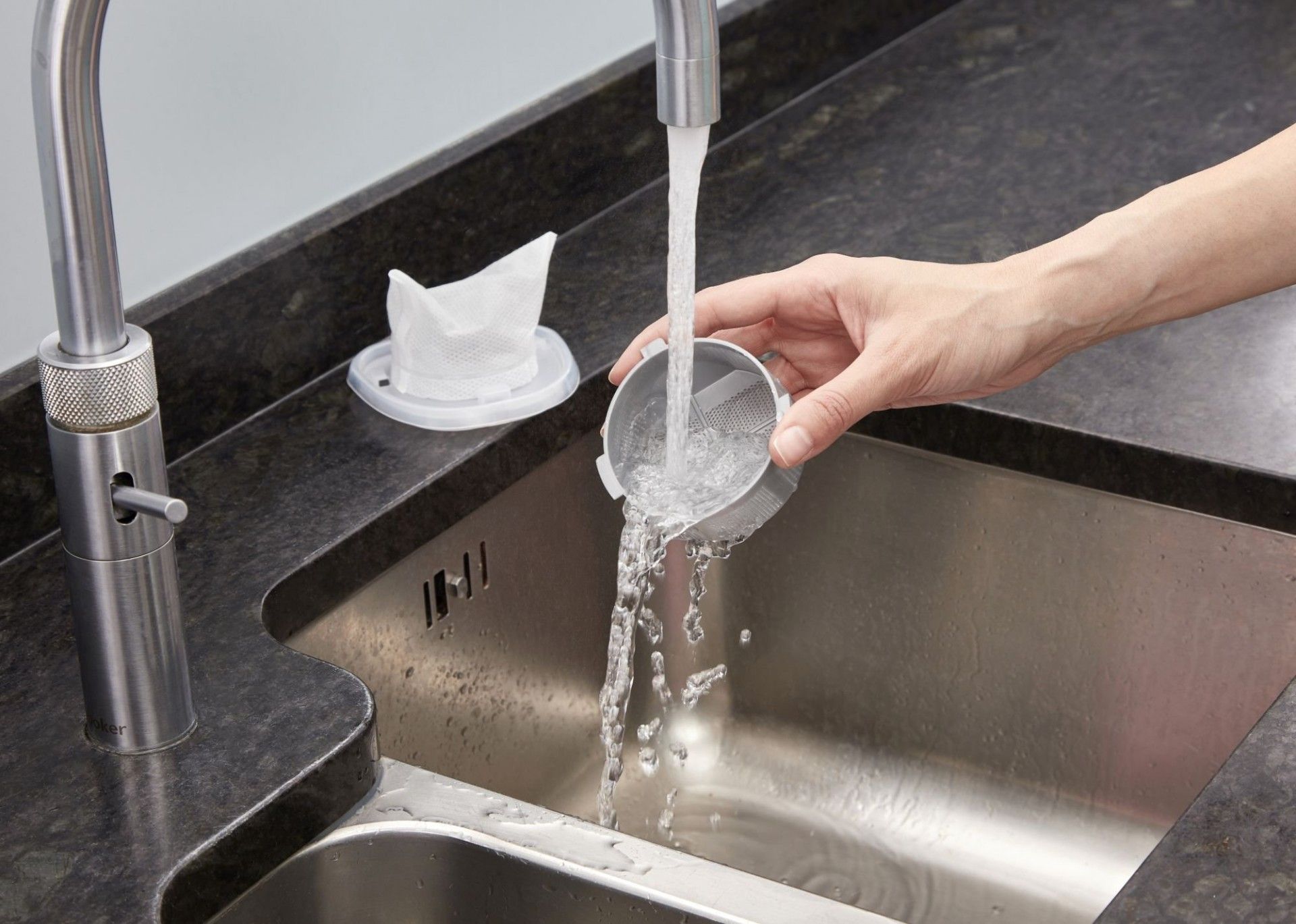 ASPIRADOR PORTATIL 3.6V LITHIUM refª NVC115WA-QW BLACK DECKER