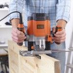 Tupia 1200W ref KW1200E-QS BLACK DECKER