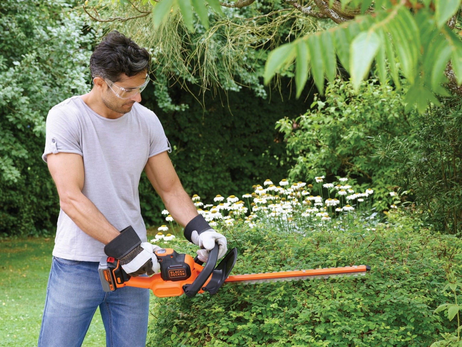 Corta-sebes POWERCOMMAND 18V 4Ah 50cm refª GTC18504PC BLACK DECKER