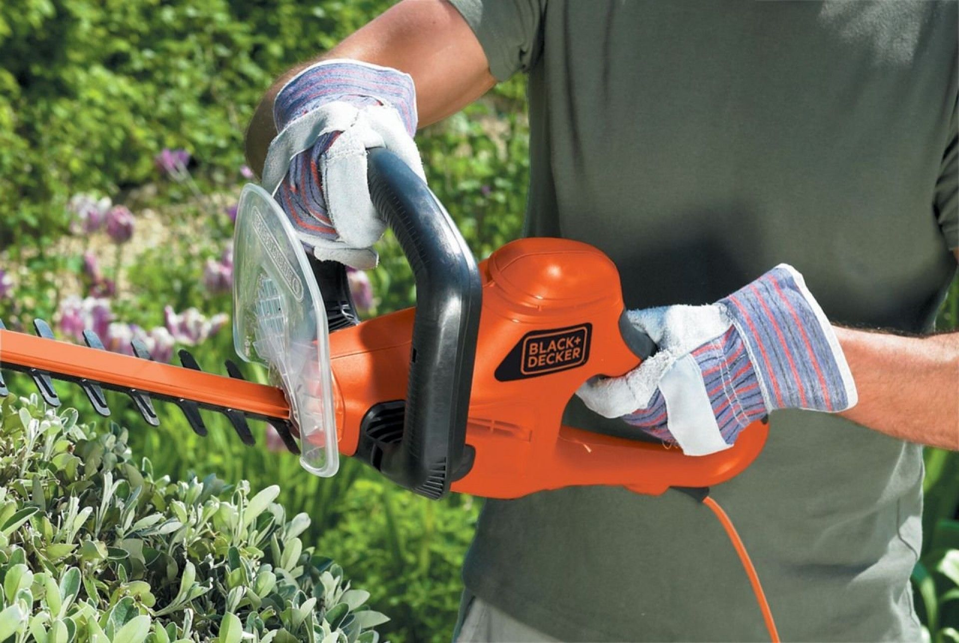 Corta-sebes 700W 70cm refª GT7030 BLACK DECKER