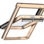 Janela de telhado manual basculante 55x78mm envernizada ref GGL3070CK02 Velux