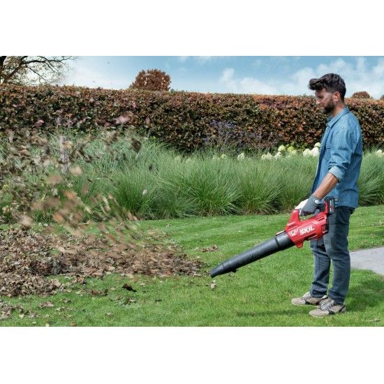 Soprador de jardim sem fio «Brushless» 0330 CA  refª GB1E0330CA Skil Soprador de jardim sem fio «Brushless» 0330 CA  refª GB1E0330CA Skil