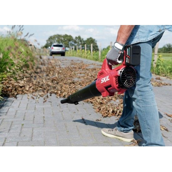 Soprador de jardim sem fio «Brushless» 0330 CA  refª GB1E0330CA Skil Soprador de jardim sem fio «Brushless» 0330 CA  refª GB1E0330CA Skil