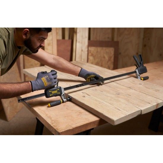 Grampo Stanley 450mm Hibrido Fatmax FMHT83007-0 Grampo Stanley 450mm Hibrido Fatmax FMHT83007-0