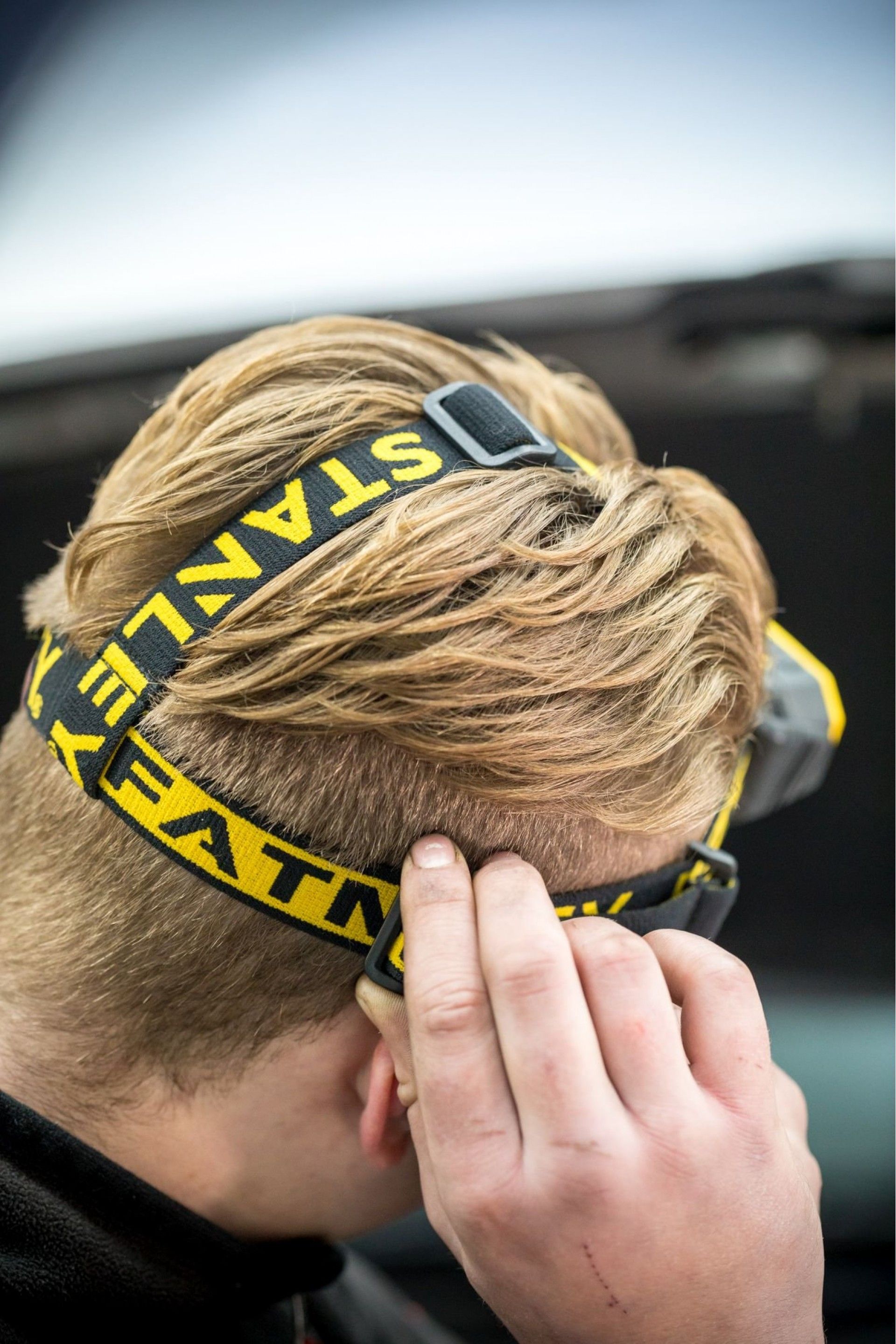 Lanterna frontal refª FMHT81509-0 STANLEY