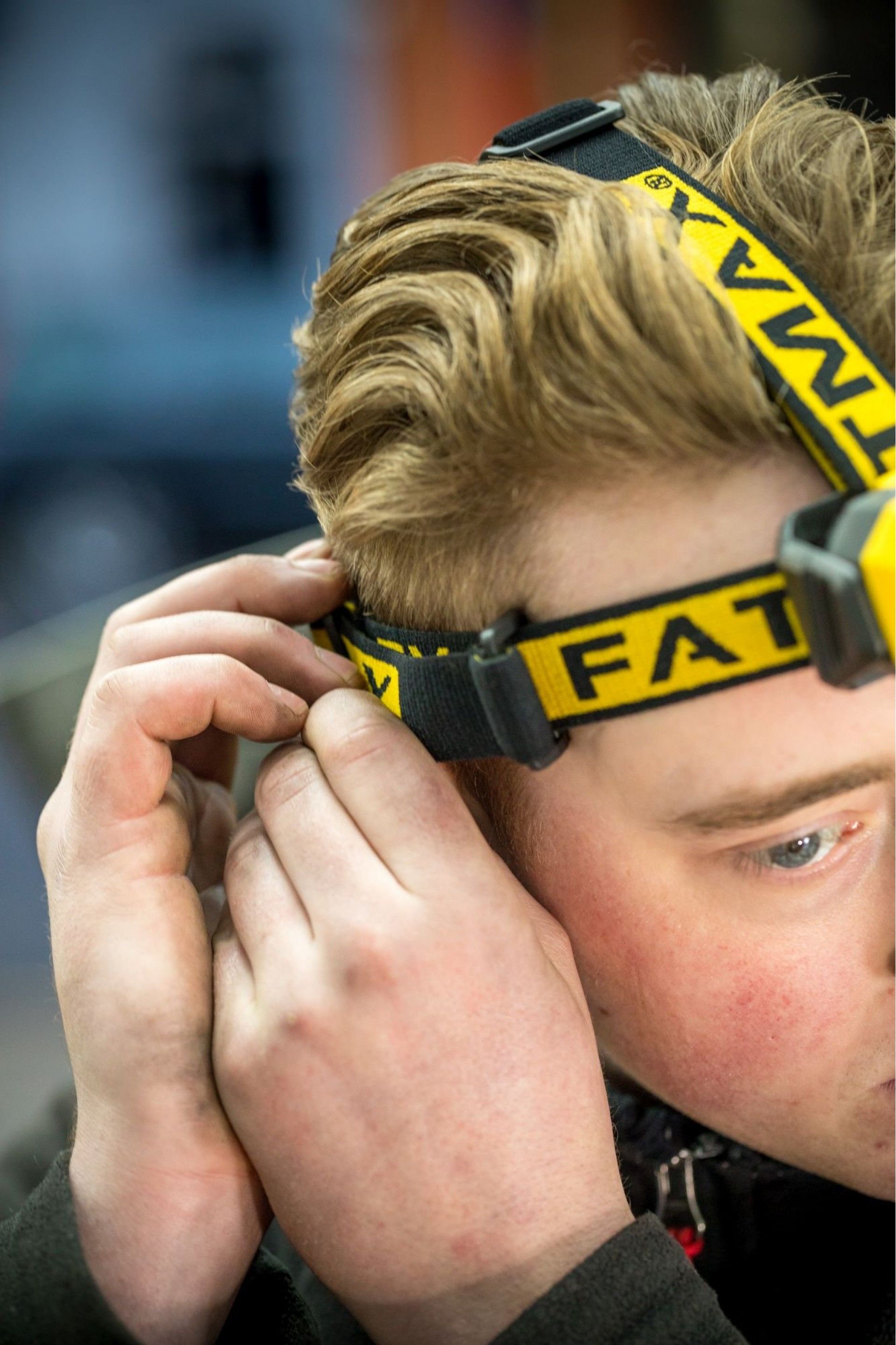 Lanterna frontal refª FMHT81509-0 STANLEY